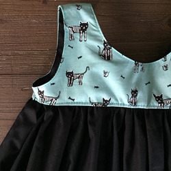 LOVE this fun Halloween dress by Daydream Believers Designs
