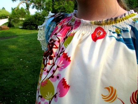 What a gorgeous sundress! I love this classic style for little girls!