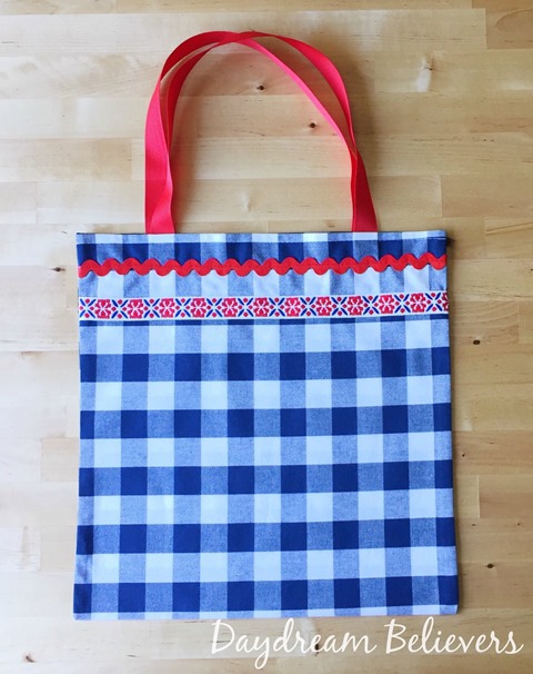 DIY Patriotic Parade Tote by Daydream Believers