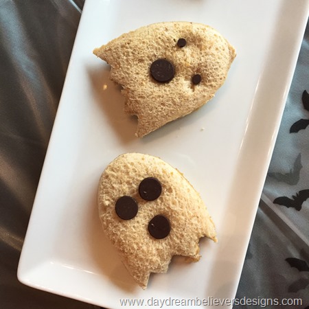 PBJ Ghosts for Halloween Lunch